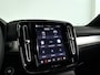 Volvo XC40 B4 Plus Dark | Panoramadak | Parkeercamera | Harman Kardon | Stoel- en stuurverwarming | Trekhaak