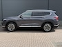 Hyundai Santa Fe 1.6 T-GDI PHEV Premium Sky 7p. / Dealer Onderhouden / Trekhaak / 1350KG Trekgewicht /  Elektrische Stoelen met Geheugen / Schuif Kantel Dak / Keyless / Elektrische Achterklep