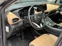 Hyundai Santa Fe 1.6 T-GDI PHEV Premium Sky 7p. / Dealer Onderhouden / Trekhaak / 1350KG Trekgewicht /  Elektrische Stoelen met Geheugen / Schuif Kantel Dak / Keyless / Elektrische Achterklep