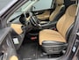 Hyundai Santa Fe 1.6 T-GDI PHEV Premium Sky 7p. / Dealer Onderhouden / Trekhaak / 1350KG Trekgewicht /  Elektrische Stoelen met Geheugen / Schuif Kantel Dak / Keyless / Elektrische Achterklep