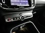 Volvo XC40 B4 Plus Dark | Parkeercamera | Harman Kardon | Stoel- en stuurverwarming | Trekhaak