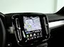 Volvo XC40 B4 Plus Dark | Parkeercamera | Harman Kardon | Stoel- en stuurverwarming | Trekhaak