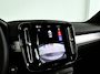 Volvo XC40 B4 Plus Dark | Parkeercamera | Harman Kardon | Stoel- en stuurverwarming | Trekhaak