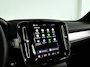 Volvo XC40 B4 Plus Dark | Parkeercamera | Harman Kardon | Stoel- en stuurverwarming | Trekhaak