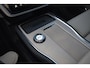 Volvo EX90 Single Motor Plus 7p. 104 kWh | Geventileerde voorstoelen | Bose Premium Sound systeem | Head Up Display | 360 graden Camera | Air Purification | Elektrisch verstelbaar stuurwiel | Stoel-/Stuurwielverwarming | 21 inch Lichtmetalen velgen | All Season Banden | Extra Getint Glas |