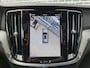Volvo V60 2.0 T8 Plug-in hybrid AWD Ultra Dark | SOH:100% | Trekhaak | Schuif/kantel Panoramadak | Harman/Kardon | HUD | Power Seats | Memory | Extra getint glas | 360° Camera | Stoel/stuur verwarming |