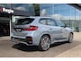 BMW X1 xDrive23i M-Sport | ACC | HuD | 360 | 20” | Trekhaak | Leer | Keyless | Bliss | Ambient | Stoelverwarming