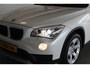BMW X1 sDrive20i Executive Trekhaak | Xenon | Bluetooth | Navi | Clima | Cruise | 17" LMV | PDC