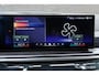 BMW X5 xDrive50e 490Pk X-Drive | M-Sport Pro | Shadowline | Luchtvering | Panoramadak | 360° Camera | Harman-Kardon | Head Up Display | Trekhaak | 22''