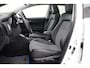 Toyota Auris Touring Sports 1.8 Hybrid Lease Pro | Panoramadak | Navigatie | Stoelverwarming | LED | Keyless | Parkeersensoren voor/achter | Cruise Control | Clima | Camera | 16 inch | Rijstrooksensor | Bluetooth