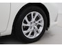 Toyota Auris Touring Sports 1.8 Hybrid Lease Pro | Panoramadak | Navigatie | Stoelverwarming | LED | Keyless | Parkeersensoren voor/achter | Cruise Control | Clima | Camera | 16 inch | Rijstrooksensor | Bluetooth