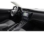 Toyota Auris Touring Sports 1.8 Hybrid Lease Pro | Panoramadak | Navigatie | Stoelverwarming | LED | Keyless | Parkeersensoren voor/achter | Cruise Control | Clima | Camera | 16 inch | Rijstrooksensor | Bluetooth