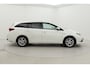 Toyota Auris Touring Sports 1.8 Hybrid Lease Pro | Panoramadak | Navigatie | Stoelverwarming | LED | Keyless | Parkeersensoren voor/achter | Cruise Control | Clima | Camera | 16 inch | Rijstrooksensor | Bluetooth