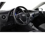 Toyota Auris Touring Sports 1.8 Hybrid Lease Pro | Panoramadak | Navigatie | Stoelverwarming | LED | Keyless | Parkeersensoren voor/achter | Cruise Control | Clima | Camera | 16 inch | Rijstrooksensor | Bluetooth