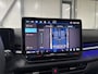 Volkswagen T-Roc 1.5 eTsi R-Line First Edition | H&K | Trekhaak | Pano | Black-style | Licht-pakket (IQ.Light)