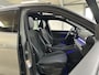 Volkswagen T-Roc 1.5 eTsi R-Line First Edition | H&K | Trekhaak | Pano | Black-style | Licht-pakket (IQ.Light)