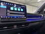 Volkswagen T-Roc 1.5 eTsi R-Line First Edition | H&K | Trekhaak | Pano | Black-style | Licht-pakket (IQ.Light)