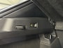 Volkswagen T-Roc 1.5 eTsi R-Line First Edition | H&K | Trekhaak | Pano | Black-style | Licht-pakket (IQ.Light)