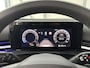 Volkswagen T-Roc 1.5 eTsi R-Line First Edition | H&K | Trekhaak | Pano | Black-style | Licht-pakket (IQ.Light)