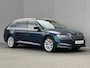 Skoda Superb Combi 1.4 TSI iV Business Edition Plus / EAER 61 km / 99% SOH Accu / Dealer Onderhouden / 1.600 kg elektrische trekhaak / Virtual Cockpit / Leder / Navigatie / Parkeerassistent / Stoel- en achterbankverwarming / Adaptieve CC / Apple Carplay Android / 17" LM wielen /