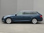 Skoda Superb Combi 1.4 TSI iV Business Edition Plus / EAER 61 km / 99% SOH Accu / Dealer Onderhouden / 1.600 kg elektrische trekhaak / Virtual Cockpit / Leder / Navigatie / Parkeerassistent / Stoel- en achterbankverwarming / Adaptieve CC / Apple Carplay Android / 17" LM wielen /