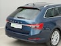 Skoda Superb Combi 1.4 TSI iV Business Edition Plus / EAER 61 km / 99% SOH Accu / Dealer Onderhouden / 1.600 kg elektrische trekhaak / Virtual Cockpit / Leder / Navigatie / Parkeerassistent / Stoel- en achterbankverwarming / Adaptieve CC / Apple Carplay Android / 17" LM wielen /