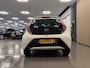 Toyota Aygo 1.0 VVT-i x-play * Navigatie / Camera / Airco / 5 Deurs / NL Auto *