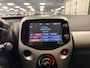 Toyota Aygo 1.0 VVT-i x-play * Navigatie / Camera / Airco / 5 Deurs / NL Auto *