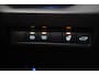 Toyota RAV4 2.5 Hybrid Bi-Tone | Trekhaak | Apple Carplay / Android Auto | Stoel-/stuurverwarming | Verwarmbare voorruit | Leder | LED | Parkeersensoren voor/achter | Camera | Keyless | Adaptive Cruise | Clima | 18 inch