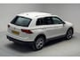 Volkswagen Tiguan 1.5 TSI Comfortline Business [ Apple carplay Navigatie Cruise control]