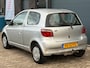 Toyota Yaris 1.3-16V VVT-i Luna NIEUWE APK