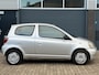Toyota Yaris 1.3-16V VVT-i Luna NIEUWE APK