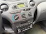 Toyota Yaris 1.3-16V VVT-i Luna NIEUWE APK