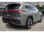 Volkswagen Tayron 1.5 eHybrid R-Line | Trekhaak | 360 Camera | Sfeerverlichting | Cipressino Grün |