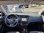 Hyundai i20 1.0 T-GDI Comfort, navi, aur camera, cruise control.