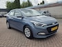 Hyundai i20 1.0 T-GDI Comfort, navi, aur camera, cruise control.