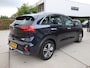 Kia Niro Hybrid 1.6 GDi DynamicLine Camera-Carplay, Trekhaak, LED, Half Leder Zomeractie!