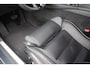 Volvo V60 2.0 T6 Plug-in hybrid 350PK AWD PLUS DARK | LONG RANGE | PANORAMISCH SCHUIF/KANTELDAK | NAVIGATIE VIA GOOGLE AUTO | APPLE CARPLAY / ANDROID AUTO | FULL-LED KOPLAMPEN | 19'' LICHTMETALEN VELGEN | LEDEREN BEKLEDING | POWER SEATS - BESTUURDERS- EN PASSAGIERSSTOEL ELEKTRISCHVERSTELBAAR MET GEHEUGEN, ELEKTRISCH VERSTELBARE ZITVERLENGERS /LENDESTEUN VIERVOUDIG | STOEL- EN ACHTERBANKVERWARMING | STUURVERWARMING | PARKEERVERWARMING MET TIMER (STANDKACHEL) | ACHTERUIRIJ CAMERA | EXTRA GETINTE ACHTERRUITEN | ELEKTRISCH BEDIENBARE ACHTERKLEP | ELEKTRISCH INKLAPBARE BUITENSPIEGELS |