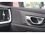 Volvo V60 2.0 T6 Plug-in hybrid 350PK AWD PLUS DARK | LONG RANGE | PANORAMISCH SCHUIF/KANTELDAK | NAVIGATIE VIA GOOGLE AUTO | APPLE CARPLAY / ANDROID AUTO | FULL-LED KOPLAMPEN | 19'' LICHTMETALEN VELGEN | LEDEREN BEKLEDING | POWER SEATS - BESTUURDERS- EN PASSAGIERSSTOEL ELEKTRISCHVERSTELBAAR MET GEHEUGEN, ELEKTRISCH VERSTELBARE ZITVERLENGERS /LENDESTEUN VIERVOUDIG | STOEL- EN ACHTERBANKVERWARMING | STUURVERWARMING | PARKEERVERWARMING MET TIMER (STANDKACHEL) | ACHTERUIRIJ CAMERA | EXTRA GETINTE ACHTERRUITEN | ELEKTRISCH BEDIENBARE ACHTERKLEP | ELEKTRISCH INKLAPBARE BUITENSPIEGELS |