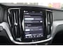 Volvo V60 2.0 T6 Plug-in hybrid 350PK AWD PLUS DARK | LONG RANGE | PANORAMISCH SCHUIF/KANTELDAK | NAVIGATIE VIA GOOGLE AUTO | APPLE CARPLAY / ANDROID AUTO | FULL-LED KOPLAMPEN | 19'' LICHTMETALEN VELGEN | LEDEREN BEKLEDING | POWER SEATS - BESTUURDERS- EN PASSAGIERSSTOEL ELEKTRISCHVERSTELBAAR MET GEHEUGEN, ELEKTRISCH VERSTELBARE ZITVERLENGERS /LENDESTEUN VIERVOUDIG | STOEL- EN ACHTERBANKVERWARMING | STUURVERWARMING | PARKEERVERWARMING MET TIMER (STANDKACHEL) | ACHTERUIRIJ CAMERA | EXTRA GETINTE ACHTERRUITEN | ELEKTRISCH BEDIENBARE ACHTERKLEP | ELEKTRISCH INKLAPBARE BUITENSPIEGELS |