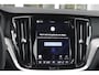 Volvo V60 2.0 T6 Plug-in hybrid 350PK AWD PLUS DARK | LONG RANGE | PANORAMISCH SCHUIF/KANTELDAK | NAVIGATIE VIA GOOGLE AUTO | APPLE CARPLAY / ANDROID AUTO | FULL-LED KOPLAMPEN | 19'' LICHTMETALEN VELGEN | LEDEREN BEKLEDING | POWER SEATS - BESTUURDERS- EN PASSAGIERSSTOEL ELEKTRISCHVERSTELBAAR MET GEHEUGEN, ELEKTRISCH VERSTELBARE ZITVERLENGERS /LENDESTEUN VIERVOUDIG | STOEL- EN ACHTERBANKVERWARMING | STUURVERWARMING | PARKEERVERWARMING MET TIMER (STANDKACHEL) | ACHTERUIRIJ CAMERA | EXTRA GETINTE ACHTERRUITEN | ELEKTRISCH BEDIENBARE ACHTERKLEP | ELEKTRISCH INKLAPBARE BUITENSPIEGELS |