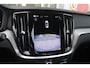 Volvo V60 2.0 T6 Plug-in hybrid 350PK AWD PLUS DARK | LONG RANGE | PANORAMISCH SCHUIF/KANTELDAK | NAVIGATIE VIA GOOGLE AUTO | APPLE CARPLAY / ANDROID AUTO | FULL-LED KOPLAMPEN | 19'' LICHTMETALEN VELGEN | LEDEREN BEKLEDING | POWER SEATS - BESTUURDERS- EN PASSAGIERSSTOEL ELEKTRISCHVERSTELBAAR MET GEHEUGEN, ELEKTRISCH VERSTELBARE ZITVERLENGERS /LENDESTEUN VIERVOUDIG | STOEL- EN ACHTERBANKVERWARMING | STUURVERWARMING | PARKEERVERWARMING MET TIMER (STANDKACHEL) | ACHTERUIRIJ CAMERA | EXTRA GETINTE ACHTERRUITEN | ELEKTRISCH BEDIENBARE ACHTERKLEP | ELEKTRISCH INKLAPBARE BUITENSPIEGELS |