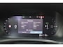 Volvo V60 2.0 T6 Plug-in hybrid 350PK AWD PLUS DARK | LONG RANGE | PANORAMISCH SCHUIF/KANTELDAK | NAVIGATIE VIA GOOGLE AUTO | APPLE CARPLAY / ANDROID AUTO | FULL-LED KOPLAMPEN | 19'' LICHTMETALEN VELGEN | LEDEREN BEKLEDING | POWER SEATS - BESTUURDERS- EN PASSAGIERSSTOEL ELEKTRISCHVERSTELBAAR MET GEHEUGEN, ELEKTRISCH VERSTELBARE ZITVERLENGERS /LENDESTEUN VIERVOUDIG | STOEL- EN ACHTERBANKVERWARMING | STUURVERWARMING | PARKEERVERWARMING MET TIMER (STANDKACHEL) | ACHTERUIRIJ CAMERA | EXTRA GETINTE ACHTERRUITEN | ELEKTRISCH BEDIENBARE ACHTERKLEP | ELEKTRISCH INKLAPBARE BUITENSPIEGELS |