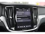 Volvo V60 2.0 T6 Plug-in hybrid 350PK AWD PLUS DARK | LONG RANGE | PANORAMISCH SCHUIF/KANTELDAK | NAVIGATIE VIA GOOGLE AUTO | APPLE CARPLAY / ANDROID AUTO | FULL-LED KOPLAMPEN | 19'' LICHTMETALEN VELGEN | LEDEREN BEKLEDING | POWER SEATS - BESTUURDERS- EN PASSAGIERSSTOEL ELEKTRISCHVERSTELBAAR MET GEHEUGEN, ELEKTRISCH VERSTELBARE ZITVERLENGERS /LENDESTEUN VIERVOUDIG | STOEL- EN ACHTERBANKVERWARMING | STUURVERWARMING | PARKEERVERWARMING MET TIMER (STANDKACHEL) | ACHTERUIRIJ CAMERA | EXTRA GETINTE ACHTERRUITEN | ELEKTRISCH BEDIENBARE ACHTERKLEP | ELEKTRISCH INKLAPBARE BUITENSPIEGELS |