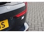 Volvo V60 2.0 T6 Plug-in hybrid 350PK AWD PLUS DARK | LONG RANGE | PANORAMISCH SCHUIF/KANTELDAK | NAVIGATIE VIA GOOGLE AUTO | APPLE CARPLAY / ANDROID AUTO | FULL-LED KOPLAMPEN | 19'' LICHTMETALEN VELGEN | LEDEREN BEKLEDING | POWER SEATS - BESTUURDERS- EN PASSAGIERSSTOEL ELEKTRISCHVERSTELBAAR MET GEHEUGEN, ELEKTRISCH VERSTELBARE ZITVERLENGERS /LENDESTEUN VIERVOUDIG | STOEL- EN ACHTERBANKVERWARMING | STUURVERWARMING | PARKEERVERWARMING MET TIMER (STANDKACHEL) | ACHTERUIRIJ CAMERA | EXTRA GETINTE ACHTERRUITEN | ELEKTRISCH BEDIENBARE ACHTERKLEP | ELEKTRISCH INKLAPBARE BUITENSPIEGELS |