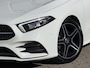 Mercedes-Benz A-klasse 180 Premium AMG Line | Pano-Dak/Sfeerverlichting/Camera/18-inch