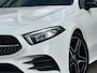 Mercedes-Benz A-klasse 180 Premium AMG Line | Pano-Dak/Sfeerverlichting/Camera/18-inch