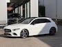 Mercedes-Benz A-klasse 180 Premium AMG Line | Pano-Dak/Sfeerverlichting/Camera/18-inch
