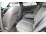 Volkswagen T-Roc 1.5 TSI 150pk DSG R-Line , Fabrieksgarantie t/m 11-2027, Trekhaak afneembaar , Virtual , Stoelverwarming , Ergonimische voorstoel, DAB+ , Carplay, LMV, PDC, Achteruitrijcamera , Parkeerhulp, Stuurwiel multifunctioneel. etc.