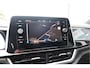 Volkswagen T-Roc 1.5 TSI 150pk DSG R-Line , Fabrieksgarantie t/m 11-2027, Trekhaak afneembaar , Virtual , Stoelverwarming , Ergonimische voorstoel, DAB+ , Carplay, LMV, PDC, Achteruitrijcamera , Parkeerhulp, Stuurwiel multifunctioneel. etc.